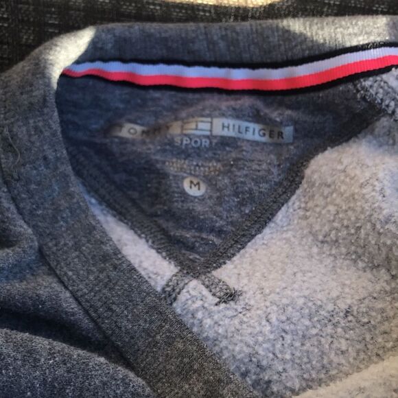 Tommy Hilfiger 90's Y2K Cropped Long Sleeve Sweatshirt Gray Black Medium Preppy - Picture 4 of 4